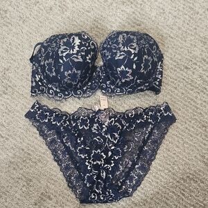 Victoria's Secret Navy Floral Lace Bra Set